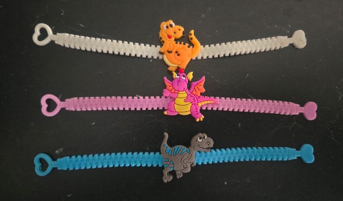 Lot bracelets dinosaures