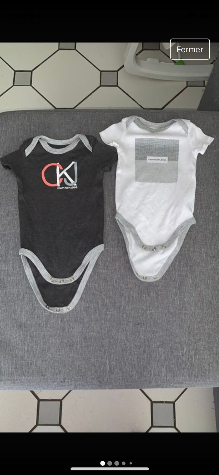 Lot de 2 bodies 3/6mois Calvin K