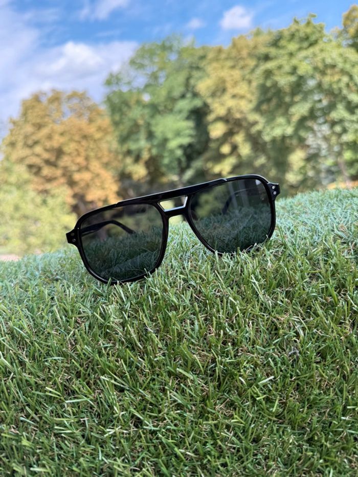 Lunette de soleil noire - photo numéro 4