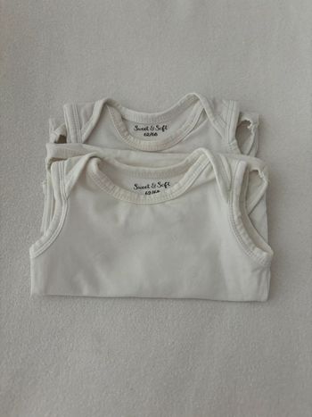 Lot de 2 bodies marcel blanc taille 3mois