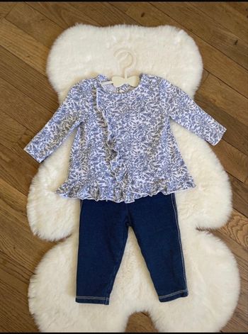 Ensemble jean avec haut a fleur 