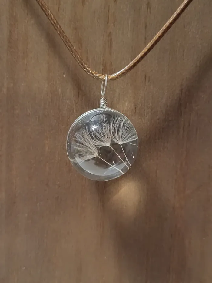 Collier avec pendentif boule avec fleur de pissenlit - photo numéro 2
