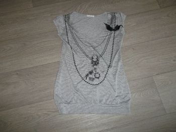Tunique PROMOD grise rayé blanche et décos colliers et noeud 36 TBE