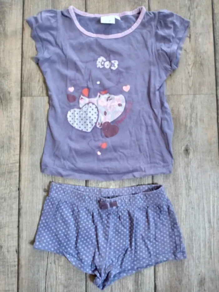 Gros lot de vêtements fille 5-6 ans + donne une ceinture - photo numéro 7