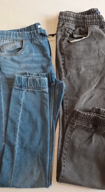 Pantalon jeans noir et bleue  (ado)