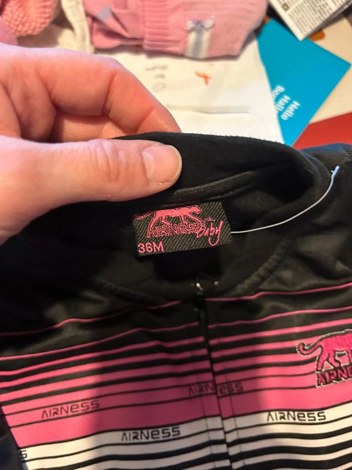 Ensemble  jogging airness taille 36moi - photo numéro 3