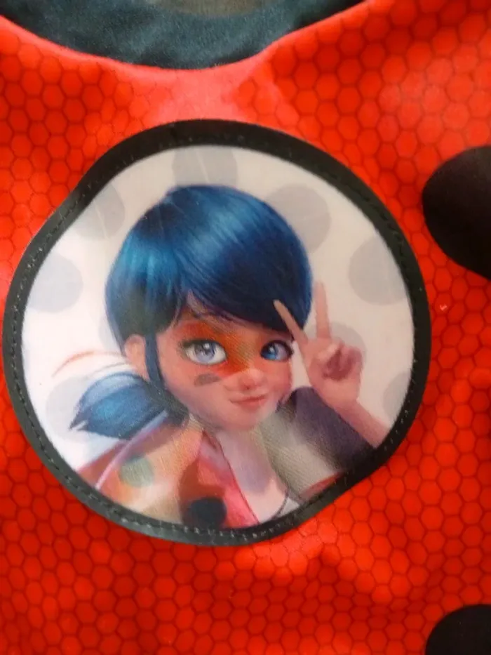 Lot miraculous lady bug 5/6 ans - photo numéro 3