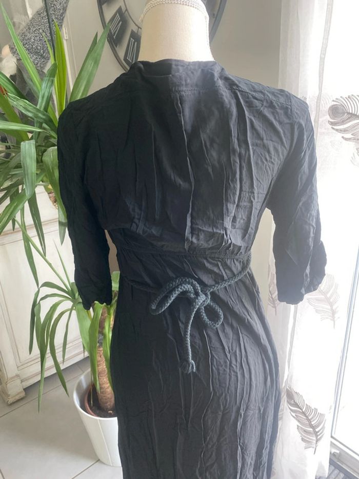 Jolie robe longue - photo numéro 3