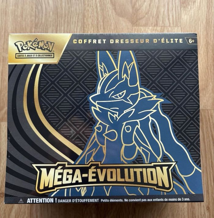 Coffret dresseur d’élite méga évolution etb me01 méga lucario