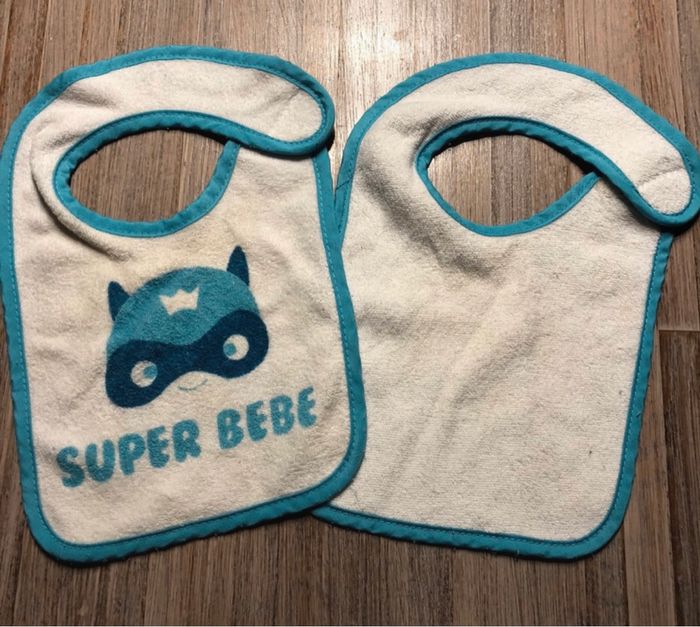 Lot 3 bavoirs - photo numéro 2