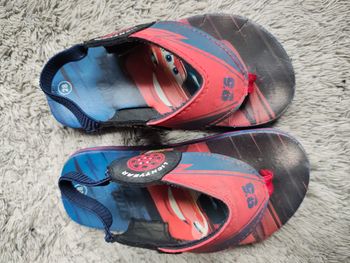 Claquettes pointure 28