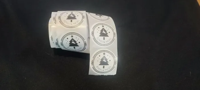 Lot de 20 étiquettes autocollantes “Joyeux Noël” 50×50 mm - photo numéro 2