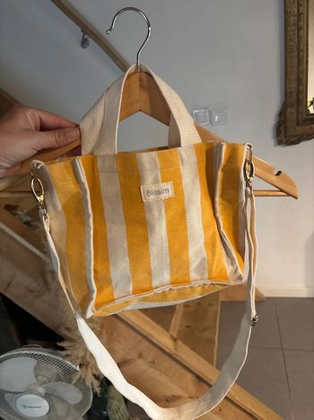 Sac à main et bandoulière