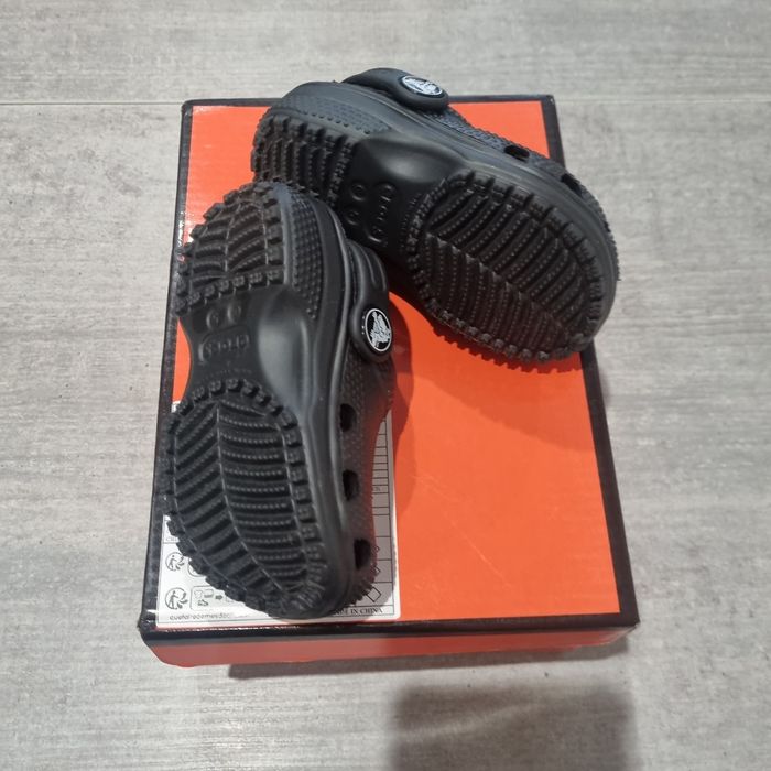 Crocs bébé taille 21-22 - photo numéro 6