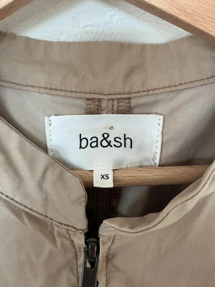 Superbe combinaison short de la marque Ba&Sh, coloris beige clair, en taille 0 (36). - photo numéro 3