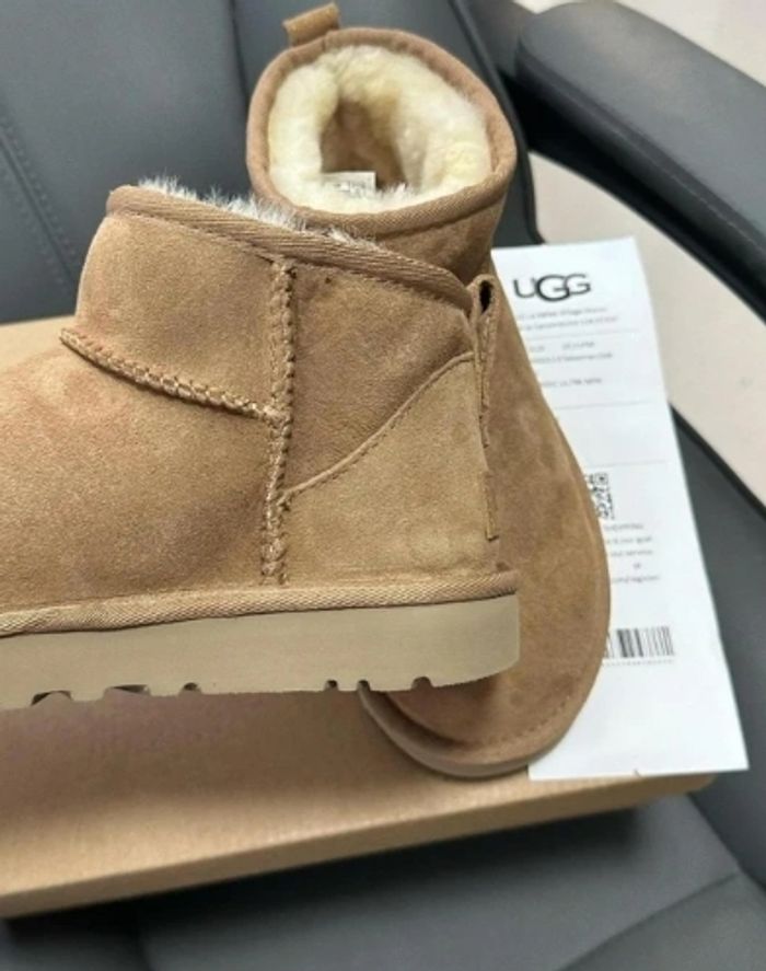 Neu. Ugg mini Snow boots - photo numéro 7