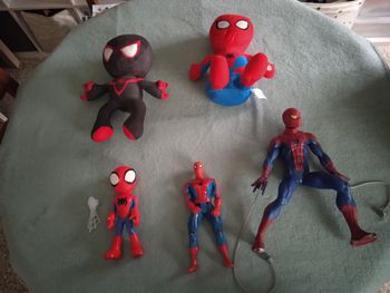 Figurine spiderman