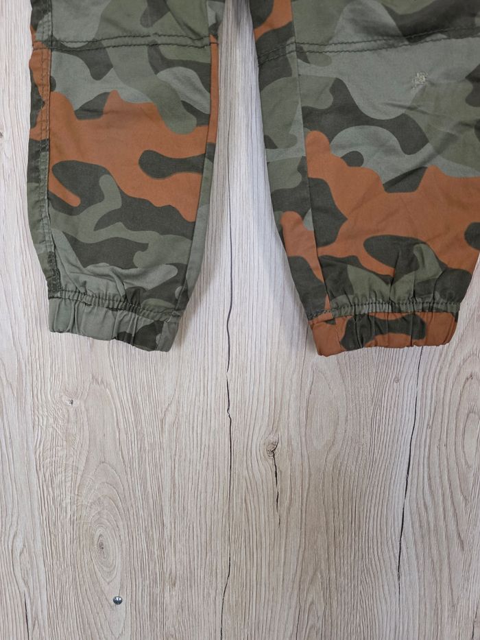 PANTALON GARÇON MILITAIRE KIABI TAILLE 5ANS - photo numéro 3