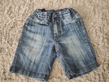 Bermuda taille 4 ans