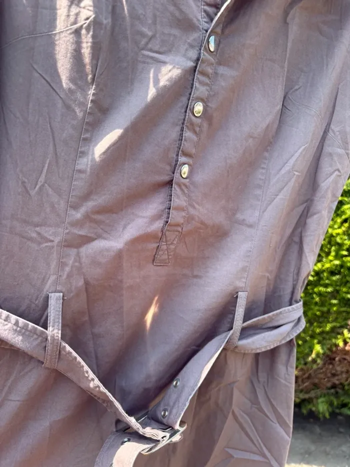 Robe gris maronné col chemise avec ceinture assortie – Marque non précisée - photo numéro 3