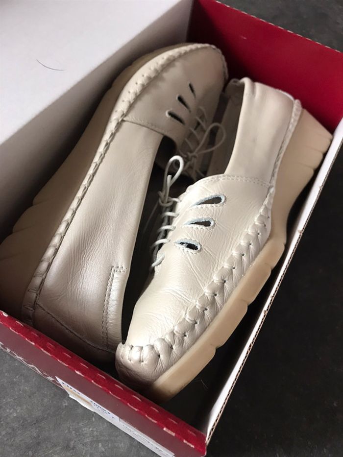Chaussures femme Luxat pointure 42 couleur nacre - photo numéro 2