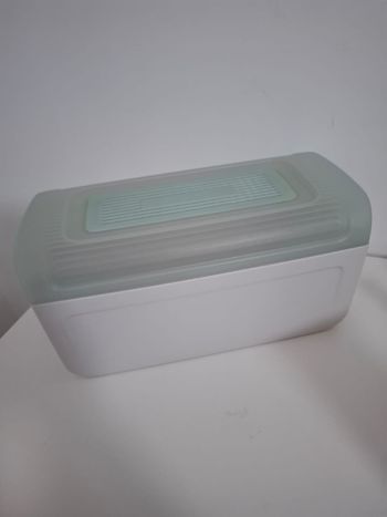 Boite a pain - tupperware - état: utilisé