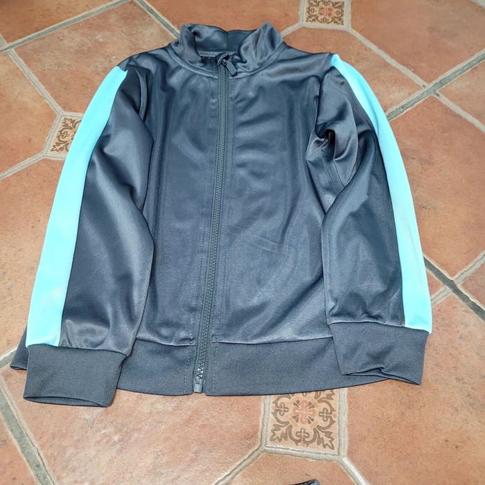 Jogging 6/7 ans - photo numéro 2