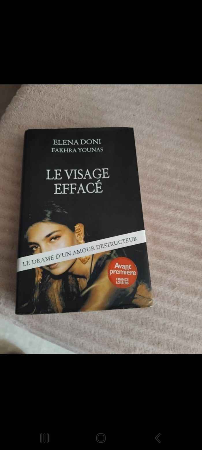 Le visage effacé