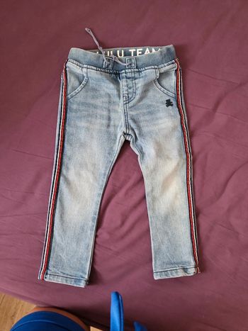 Jeans lulu castagnette 2 ans tbe