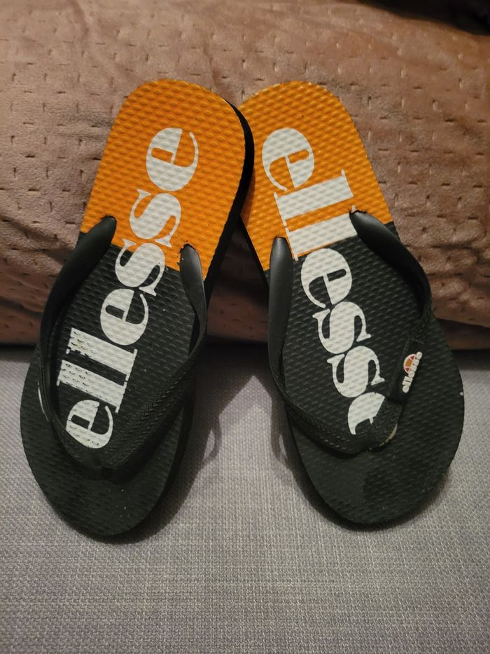 Tongs Ellesse T.33