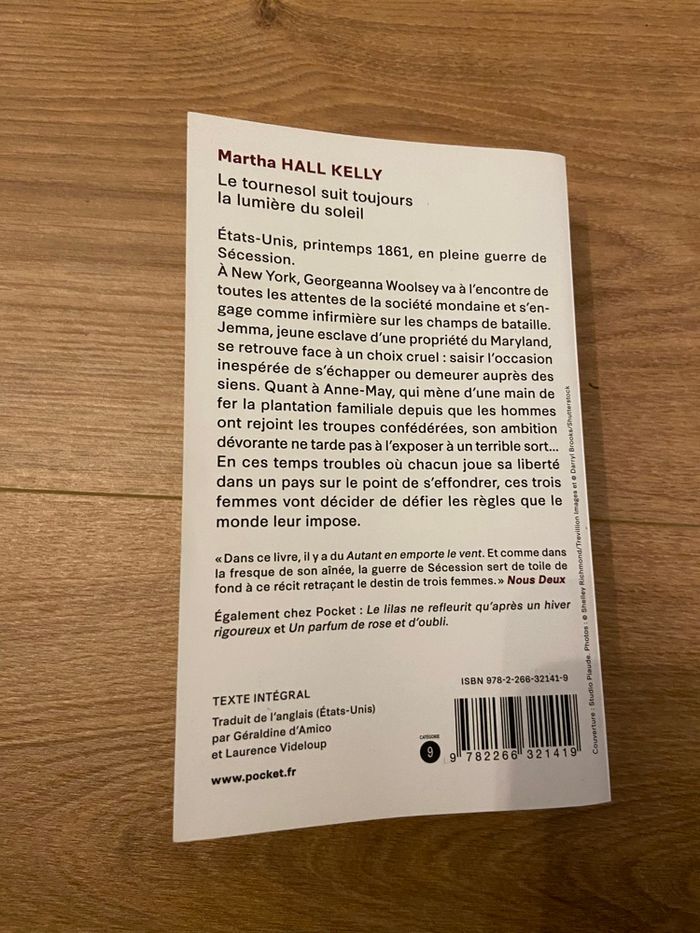 Martha hall kelly le tournesol suit toujours la lumière du soleil - photo numéro 2