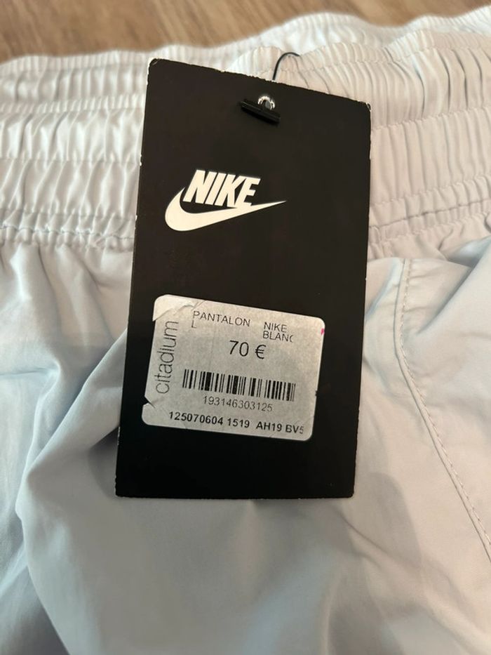 Jogging Nike neuf homme loose fit blanc et gris avec étiquette - photo numéro 9