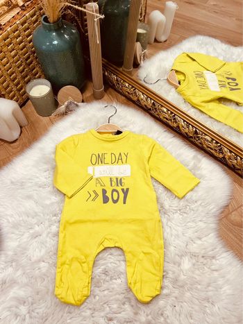 Taille 1 mois pyjama fin garçon Kiabi jaune * one day * 💙