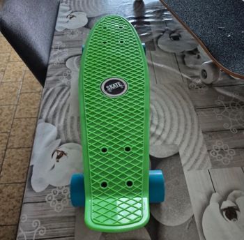 Skateboard enfant neuf