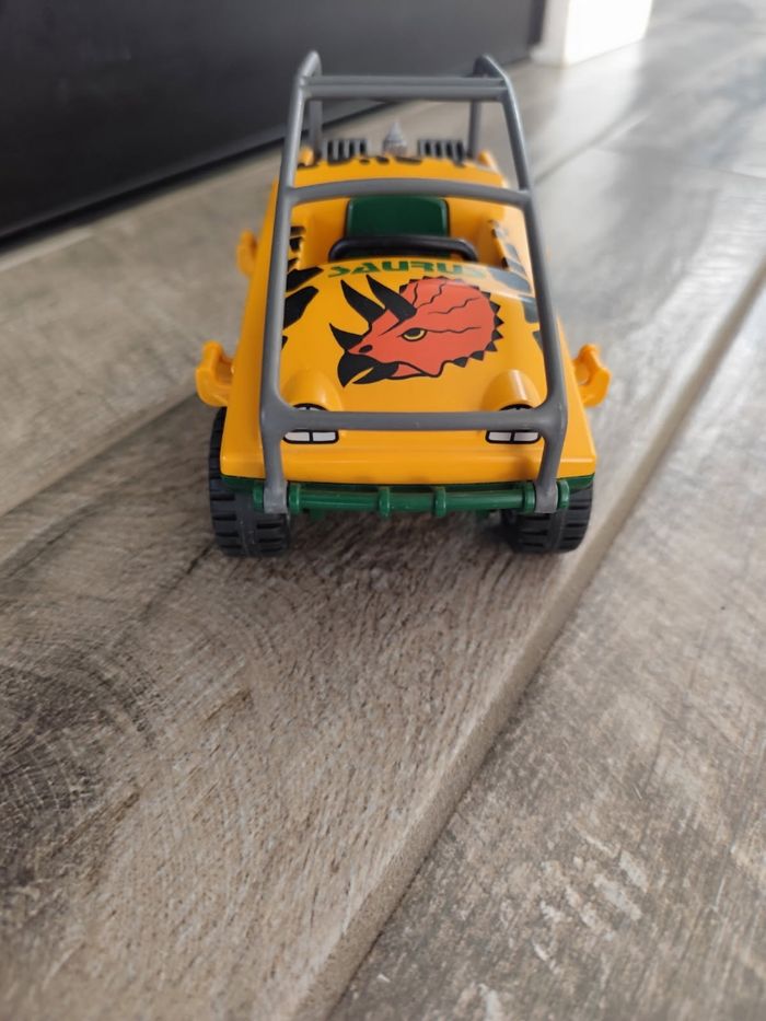 Jeep safari et deux personnages playmobil - photo numéro 6