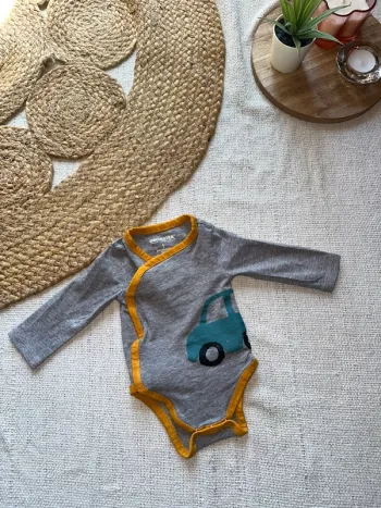 Body garçon Orchestra – 1 mois – Gris motif voiture