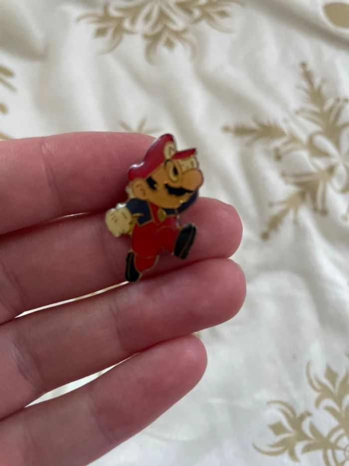 Broche / pin’s Super Mario Bros Nintendo vintage