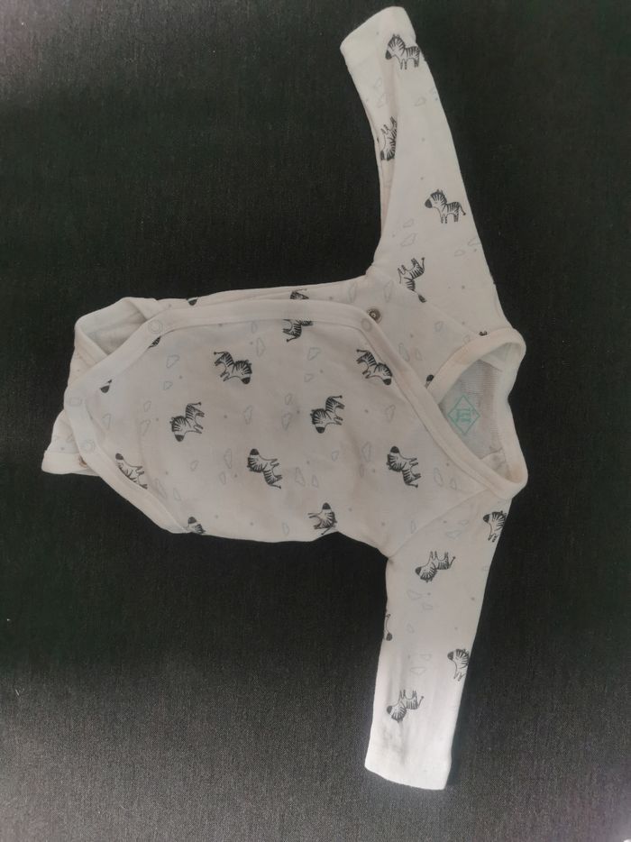 Lot de 3 bodys Tex Baby en taille 1 mois , très peu porté - photo numéro 3