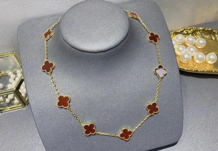 Collier 10 trèfles cornaline rouge 41cm - photo numéro 2