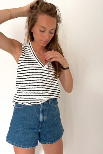 🌟 Haut épais sans manches à rayures avec broderie