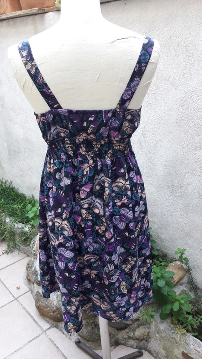 Jolie robe décolleté fond noir motifs papillons - photo numéro 4