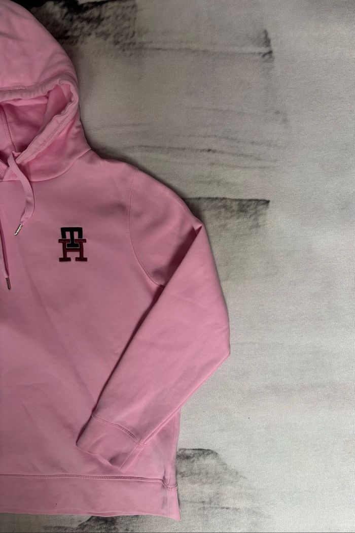 Sweat à capuche Tommy Hilfiger taille L rose bonbon logo brodé - photo numéro 5