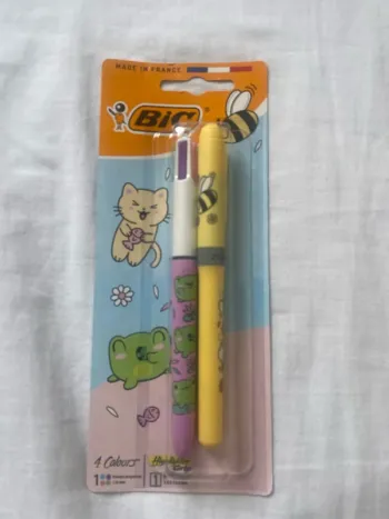 Stylo 4 couleurs + surligneur Kawaii (pastel & classique)