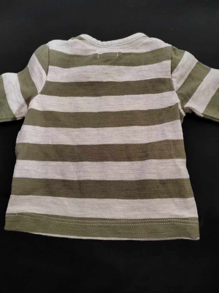 Pull 1 mois (kiabi) - photo numéro 3