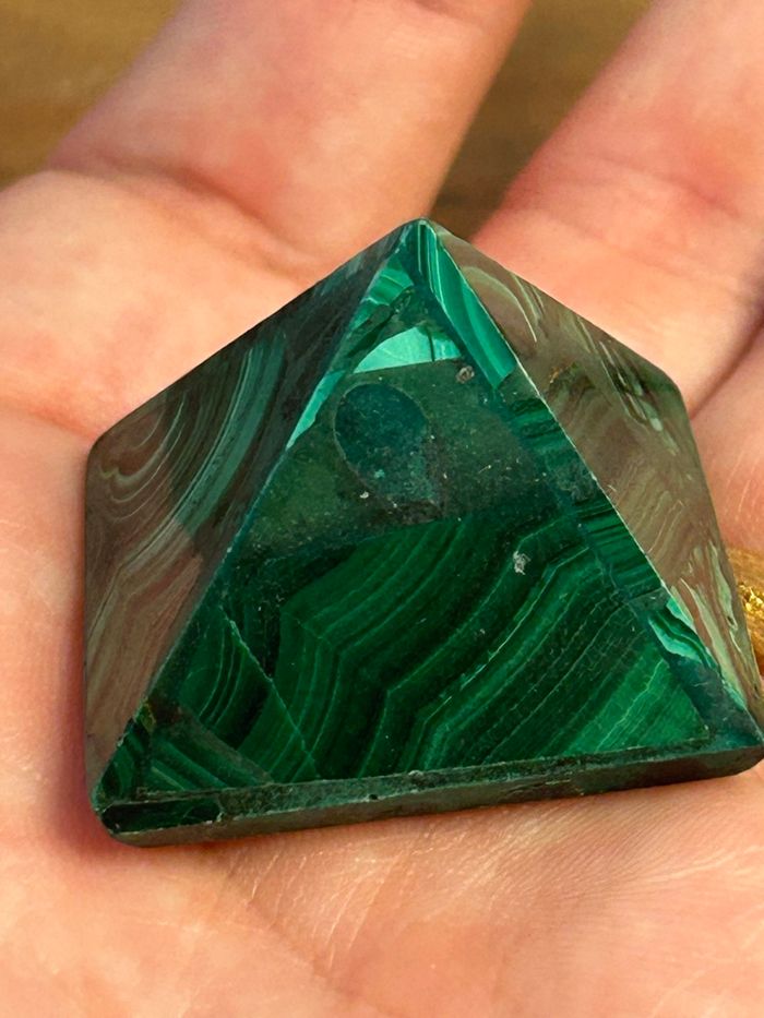 Pyramide en Malachite Authentique - Objet Spirituel pour la Maison ou le Bureau - photo numéro 8