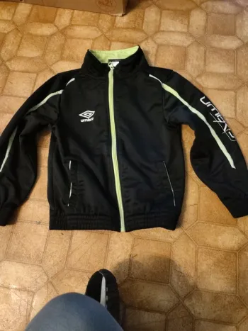 Veste umbro 6 ans
