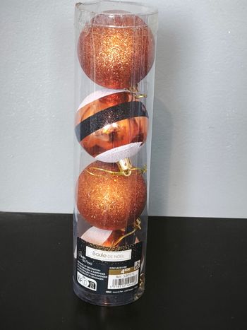 Tube de boules de Noël 