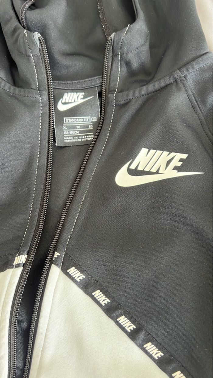 nike tech - photo numéro 3