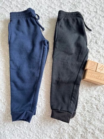 Lot de deux joggings 24 mois