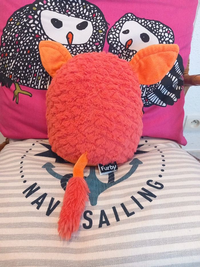 Peluche Furby rouge orange 22cm - photo numéro 3